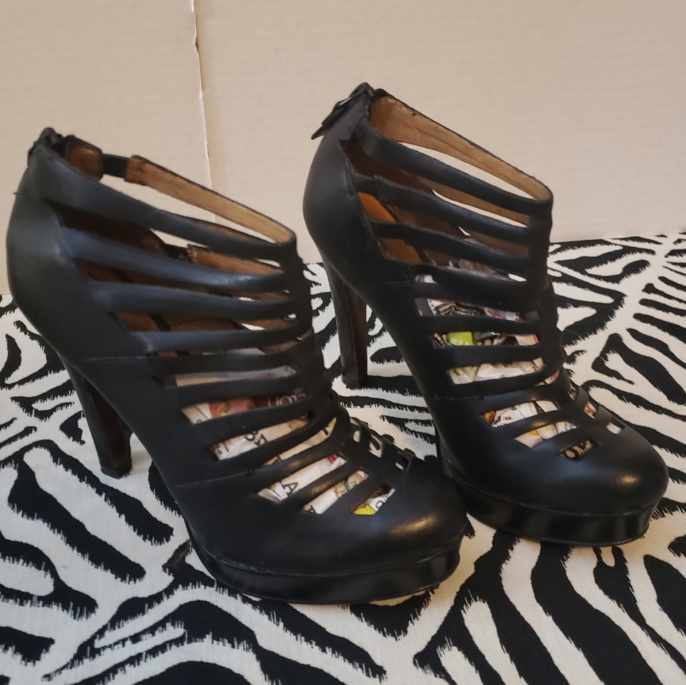 No. 704B Black Cut-Out Caged Platform Heels